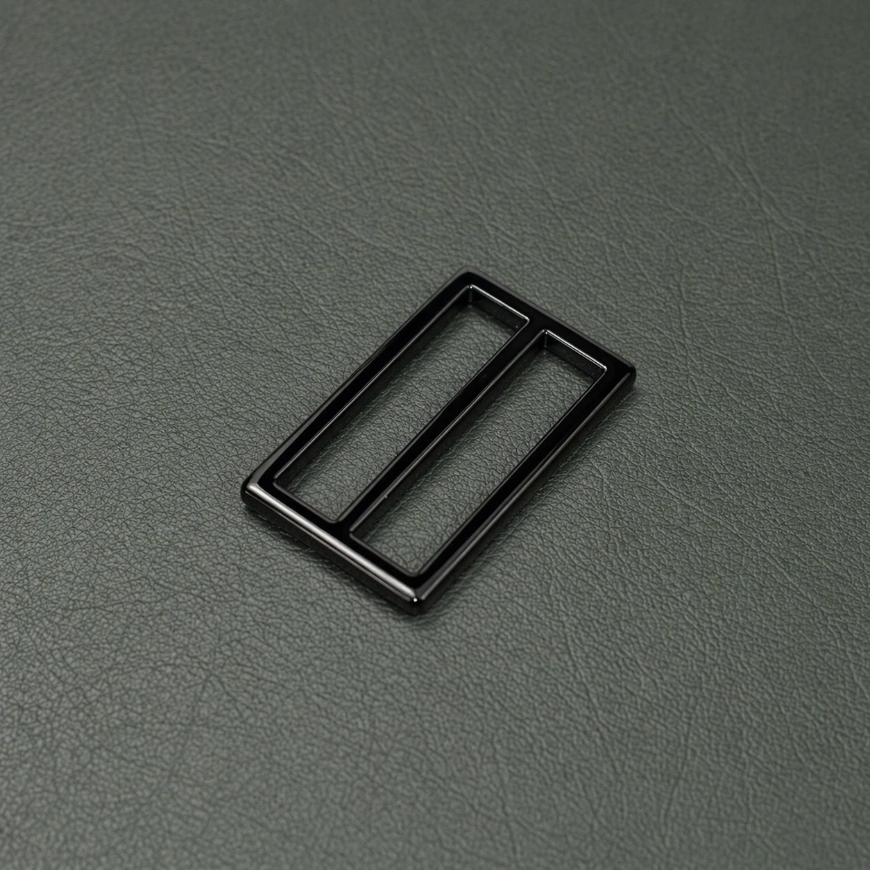 AB-175 adjuster buckle