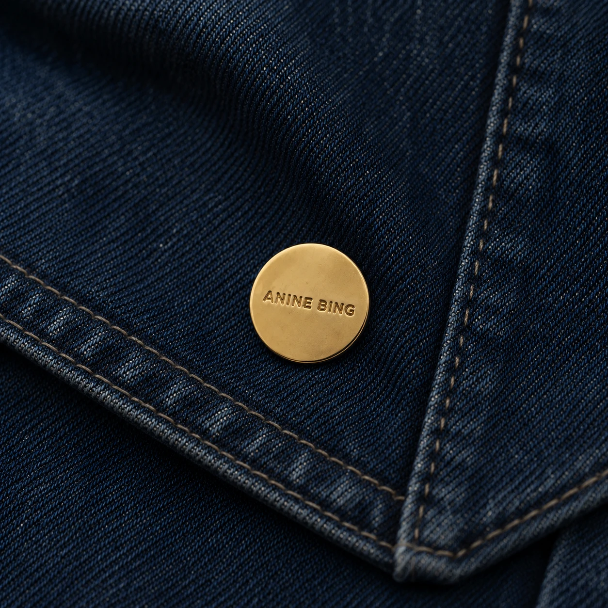 BT-214 metal button
